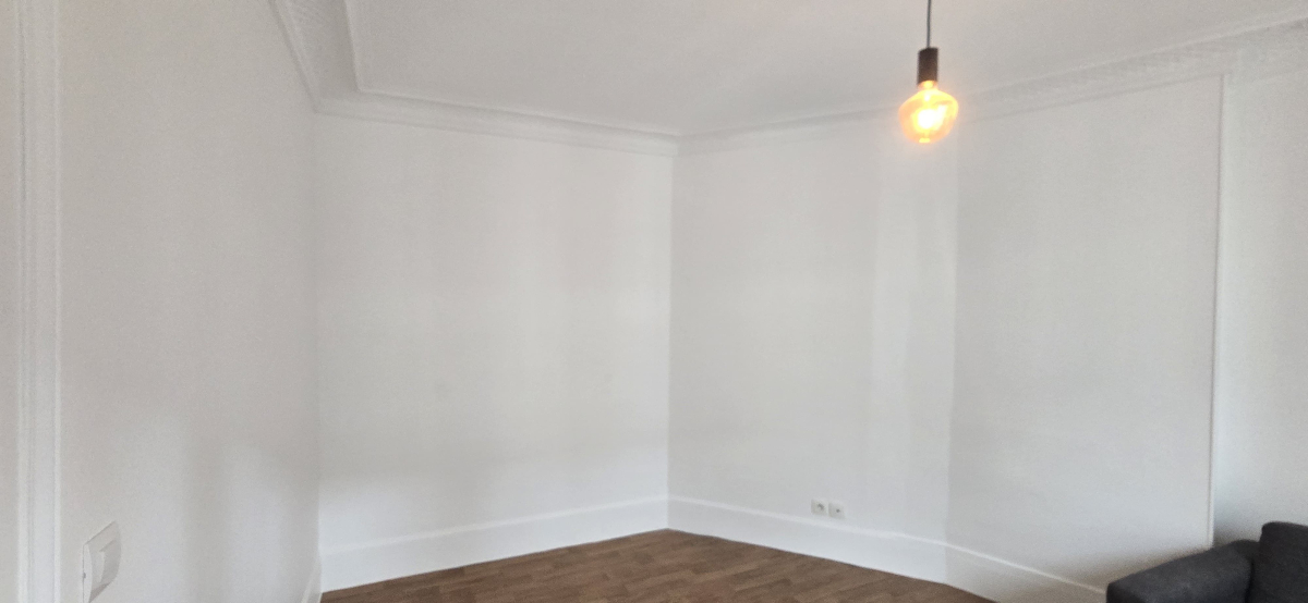 Location Appartement  2 pièces - 52m² 75009 Paris