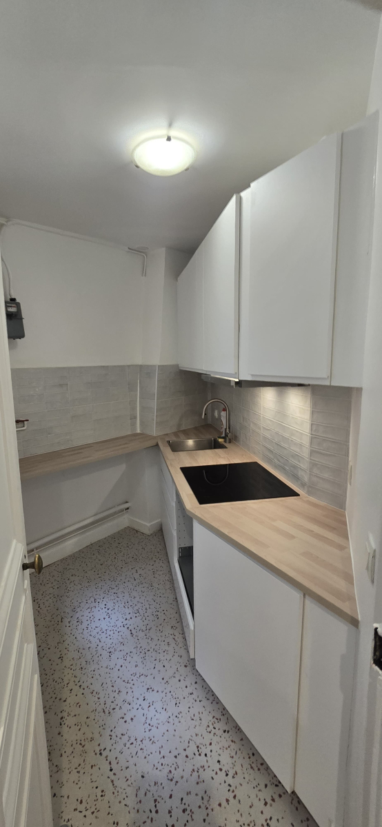 Location Appartement  2 pièces - 52m² 75009 Paris