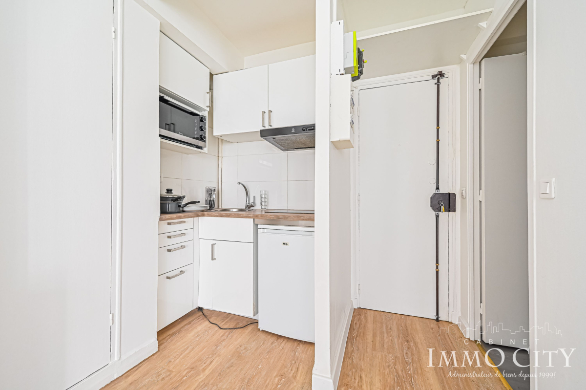 Location Appartement meublé 1 pièce (studio) - 25.4m² 75017 Paris