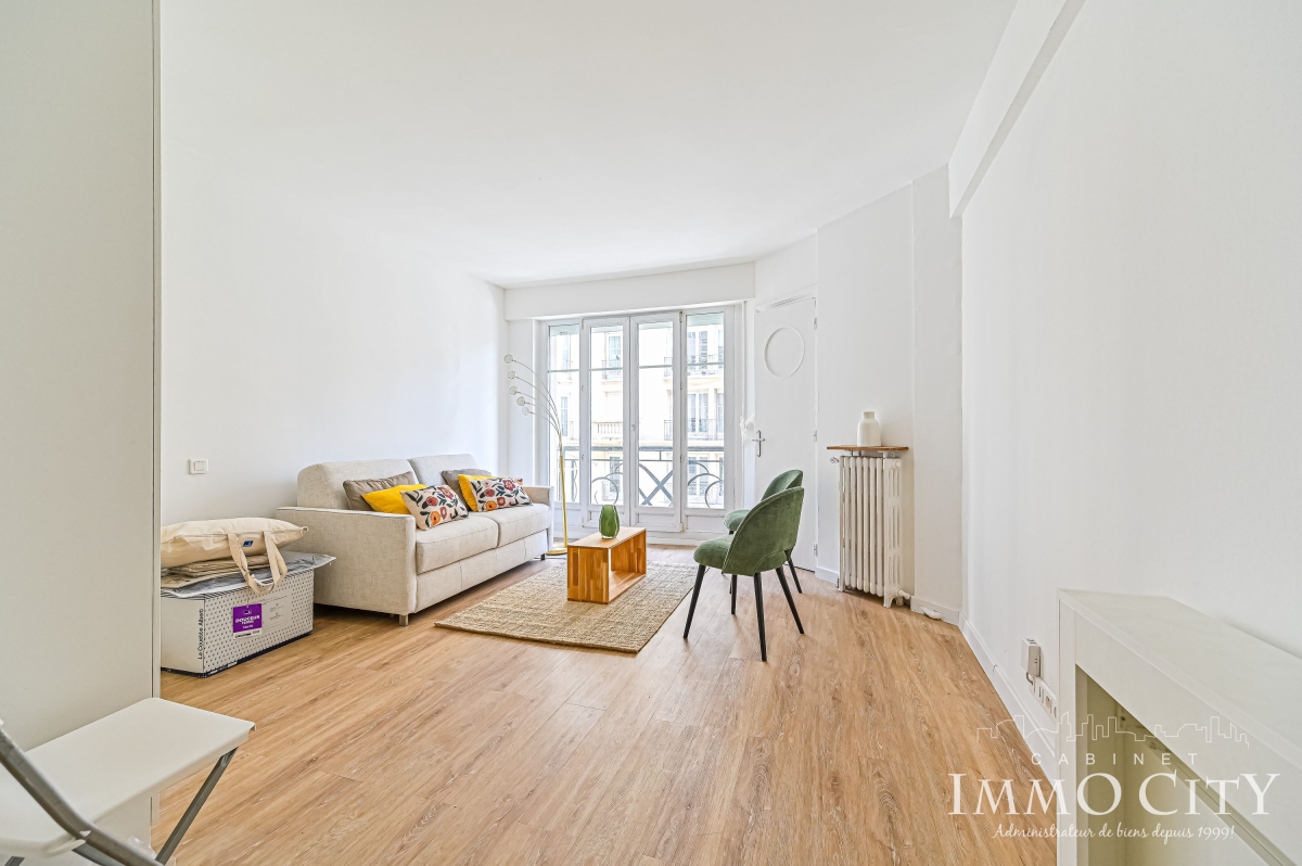 Location Appartement meublé 1 pièce (studio) - 25.4m² 75017 Paris