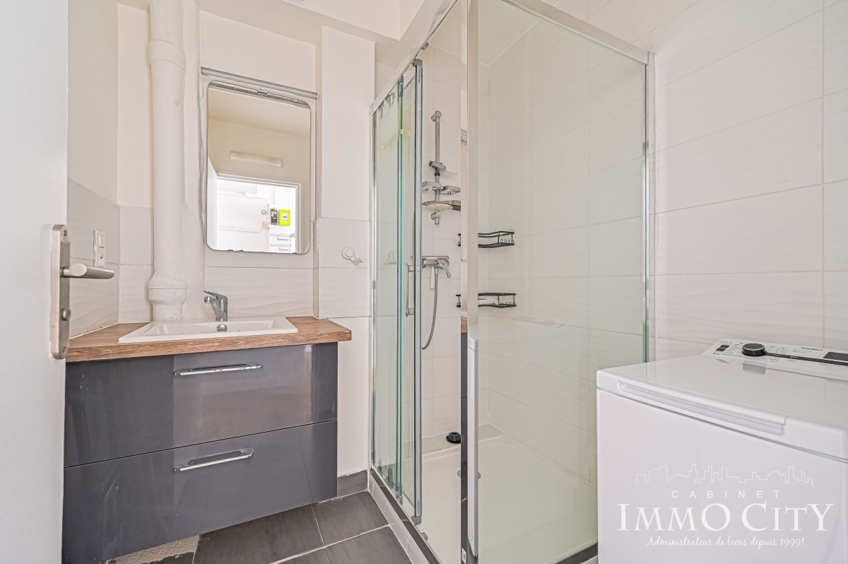 Location Appartement meublé 1 pièce (studio) - 25.4m² 75017 Paris