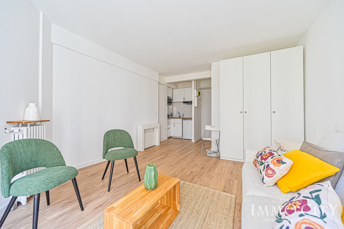 Location Appartement meublé 1 pièce (studio) - 25.4m² 75017 Paris