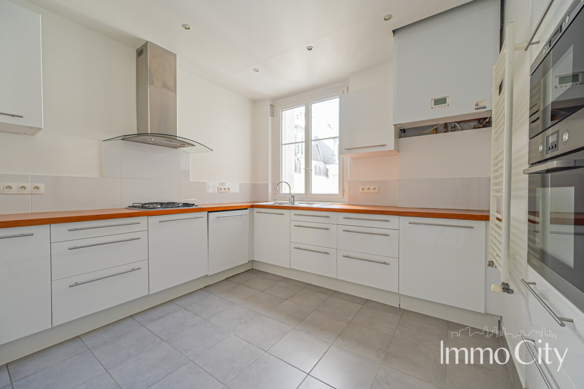 Location Appartement  5 pièces - 147.4m² 75014 Paris