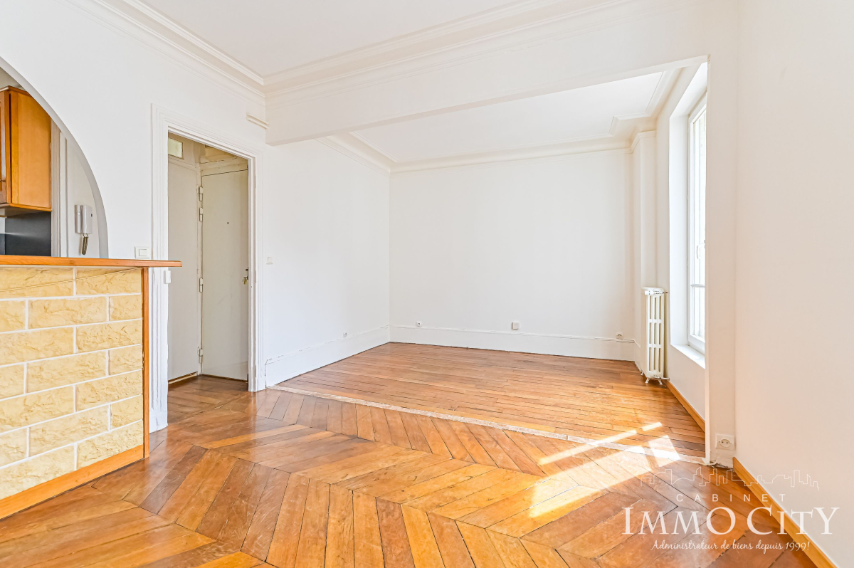 Location Appartement  2 pièces - 37.34m² 75015 Paris