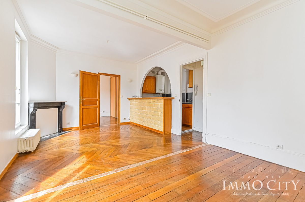 Location Appartement  2 pièces - 37.34m² 75015 Paris