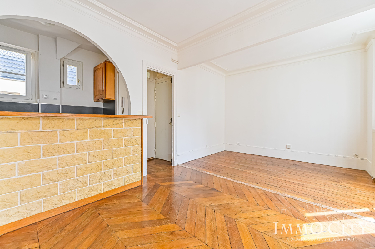 Location Appartement  2 pièces - 37.34m² 75015 Paris
