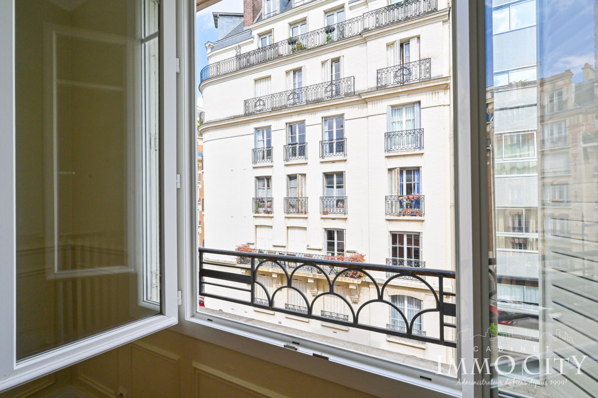 Location Appartement  2 pièces - 30m² 75015 Paris