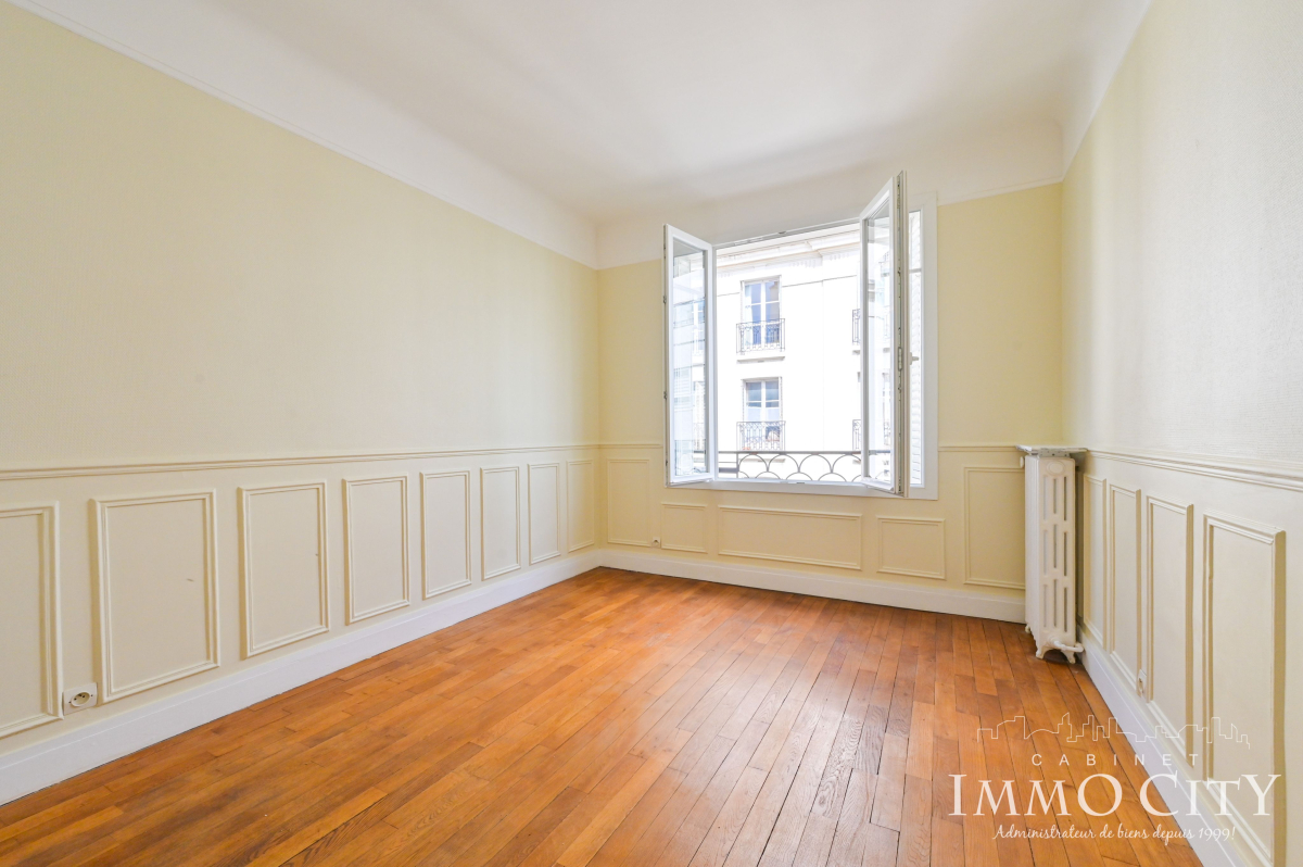 Location Appartement  2 pièces - 30m² 75015 Paris