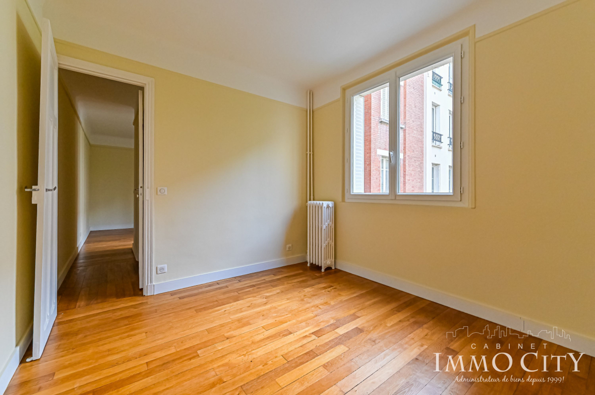 Location Appartement  2 pièces - 30m² 75015 Paris