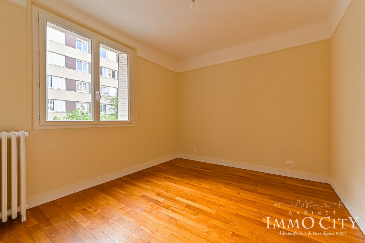 Location Appartement  2 pièces - 30m² 75015 Paris