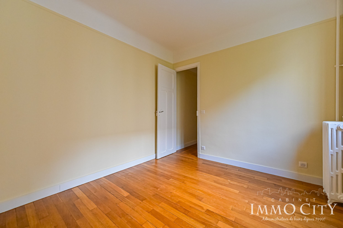 Location Appartement  2 pièces - 30m² 75015 Paris