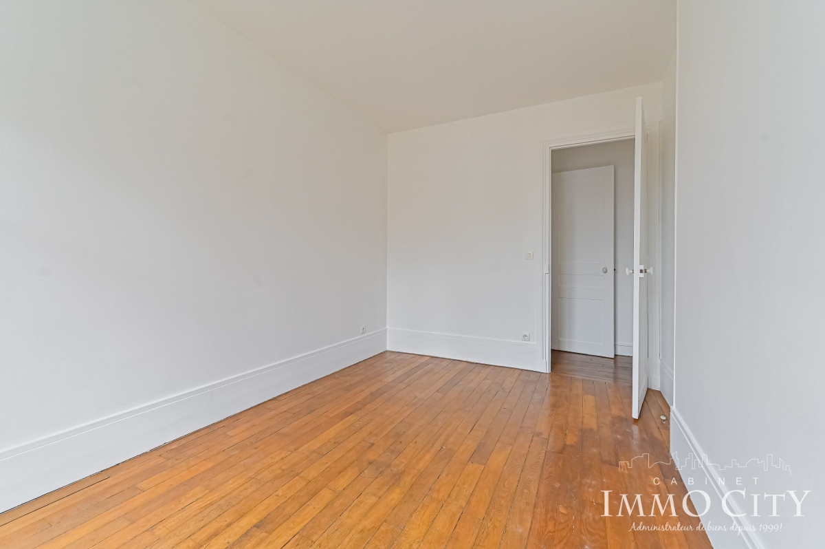 Location Appartement  3 pièces - 43m² 75015 Paris
