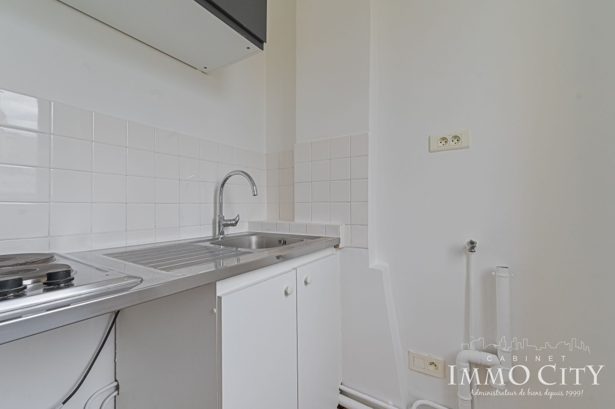 Location Appartement  3 pièces - 43m² 75015 Paris
