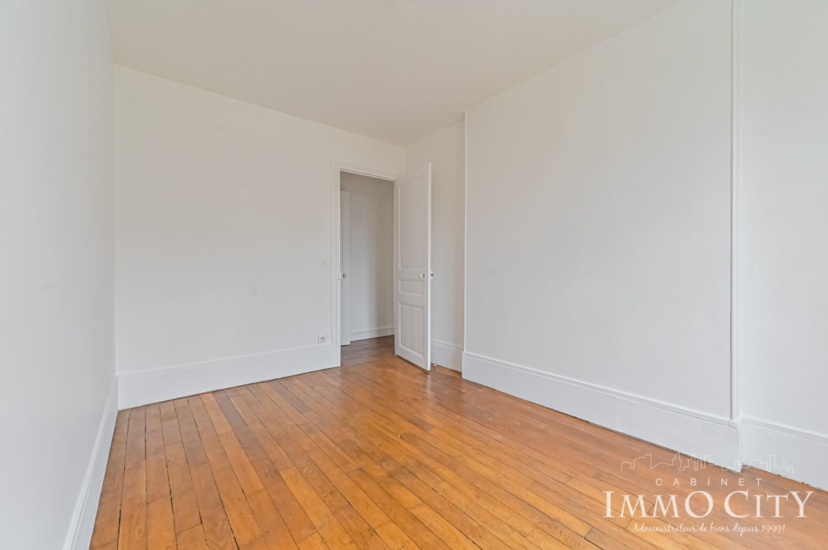 Location Appartement  3 pièces - 43m² 75015 Paris