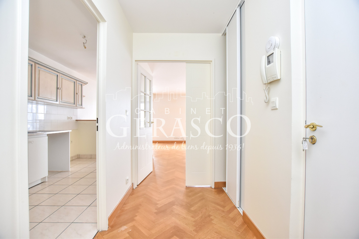 Location Appartement  3 pièces - 70.6m² 75015 Paris