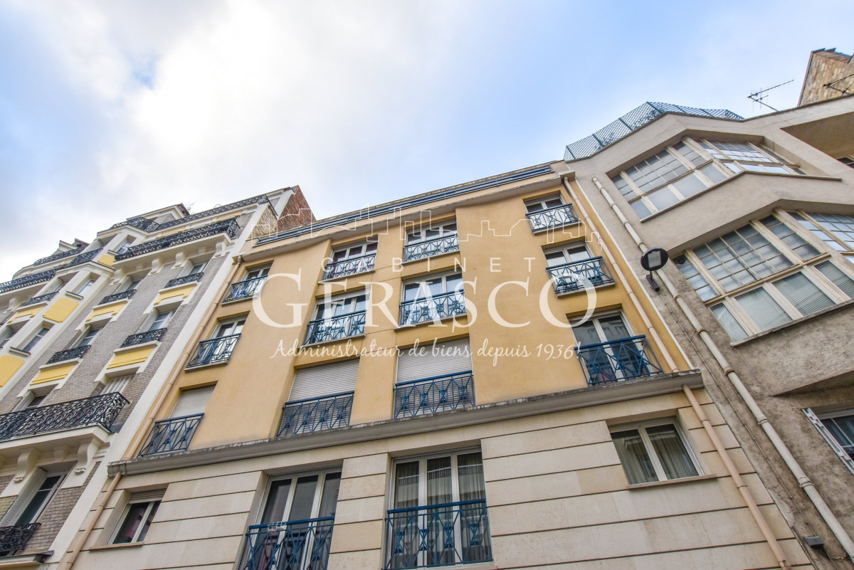 Location Appartement  3 pièces - 70.6m² 75015 Paris