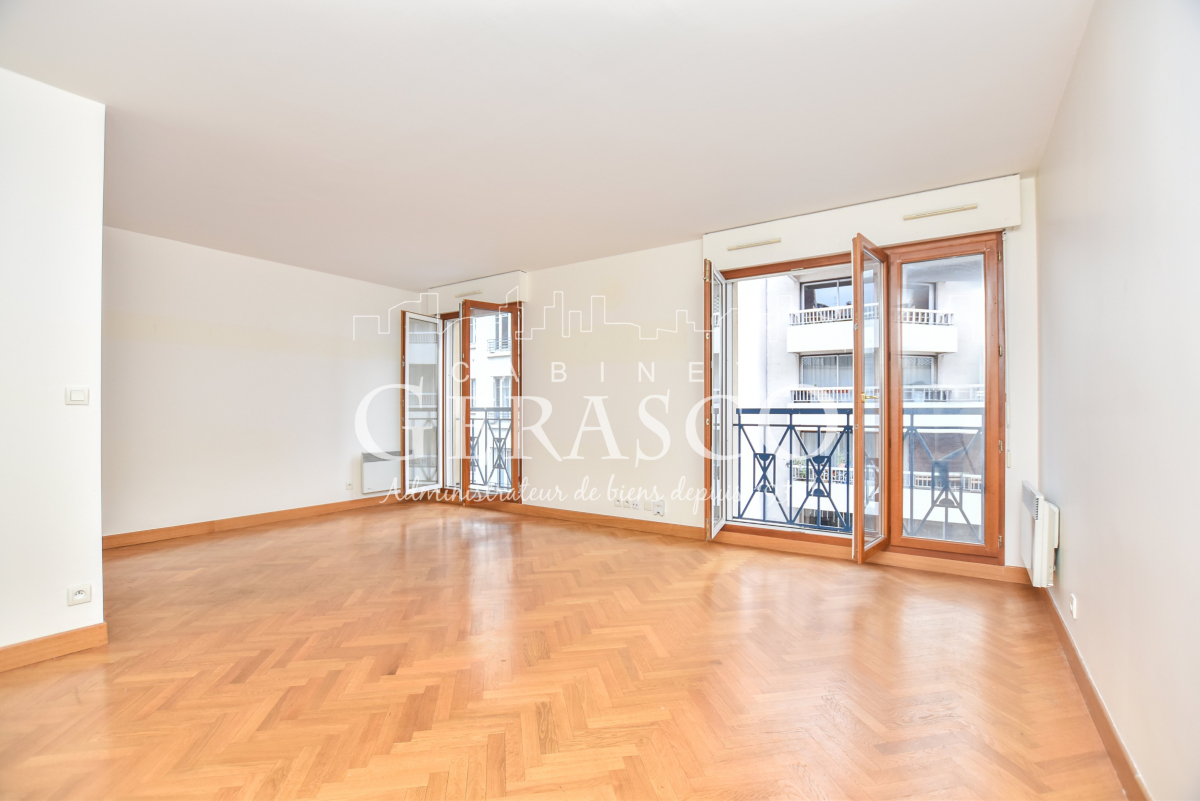 Location Appartement  3 pièces - 70.6m² 75015 Paris