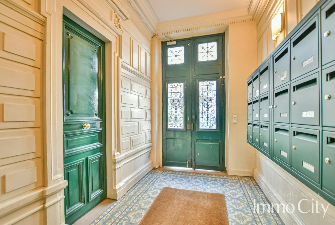Location Bureau  1 pièce (studio) - 9.56m² 75016 Paris