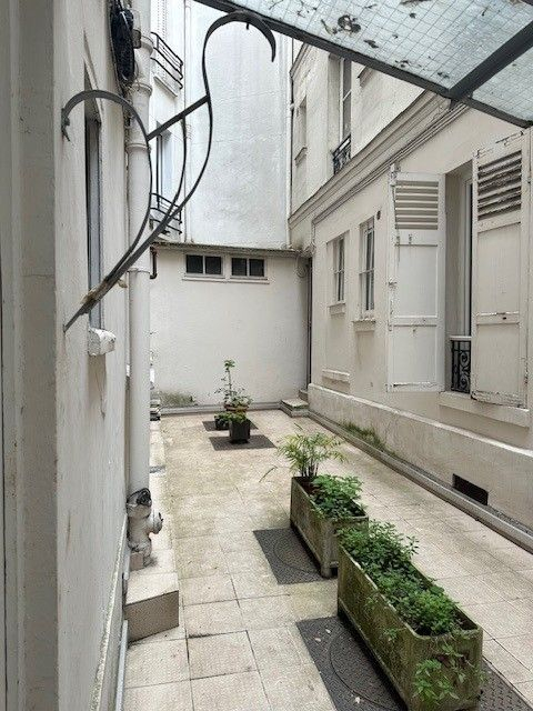 Vente Appartement  2 pièces - 29.7m² 75007 Paris