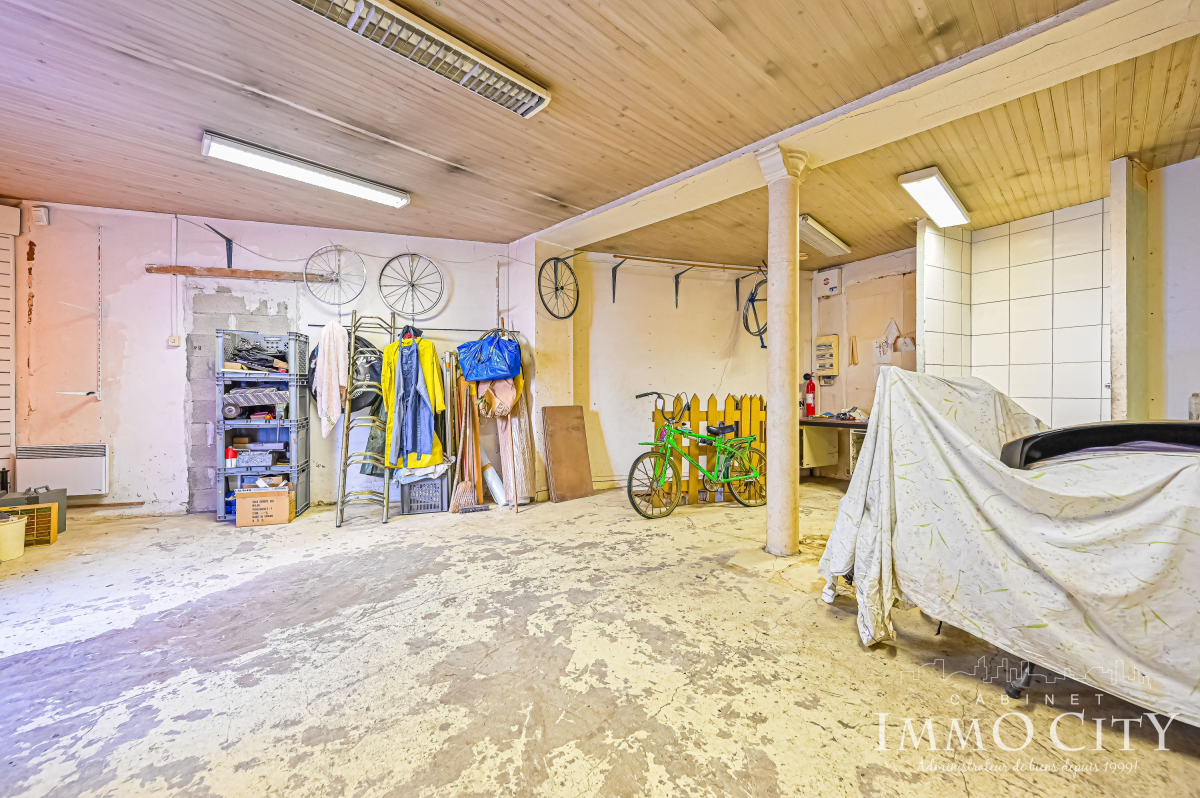 Location Local commercial  4 pièces - 129m² 92300 Levallois-perret