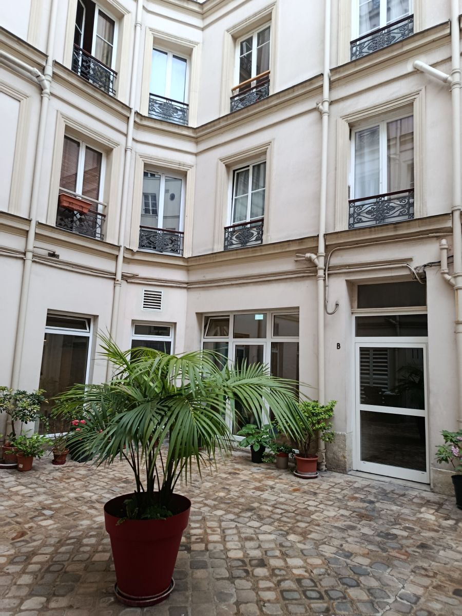 Location Appartement  1 pièce (studio) - 25m² 75011 Paris 11