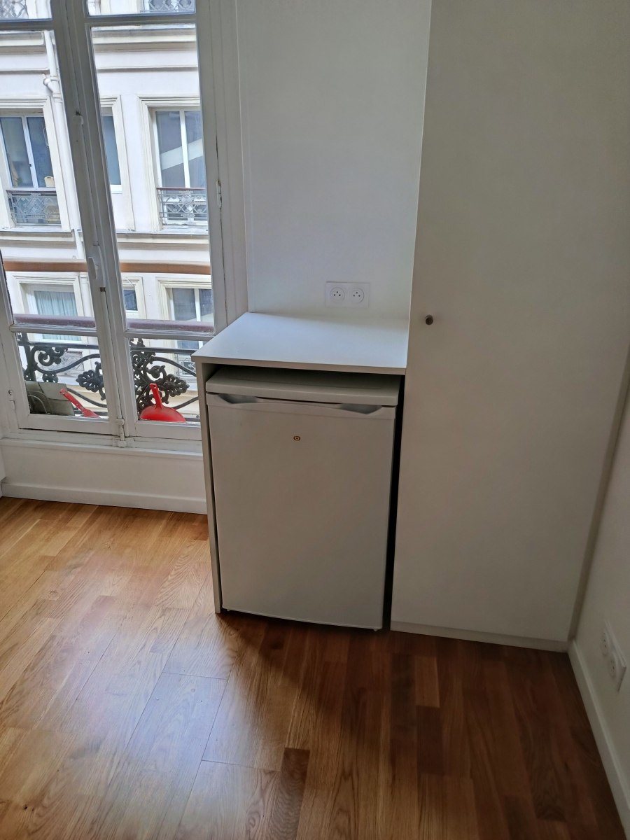 Location Appartement  1 pièce (studio) - 25m² 75011 Paris 11