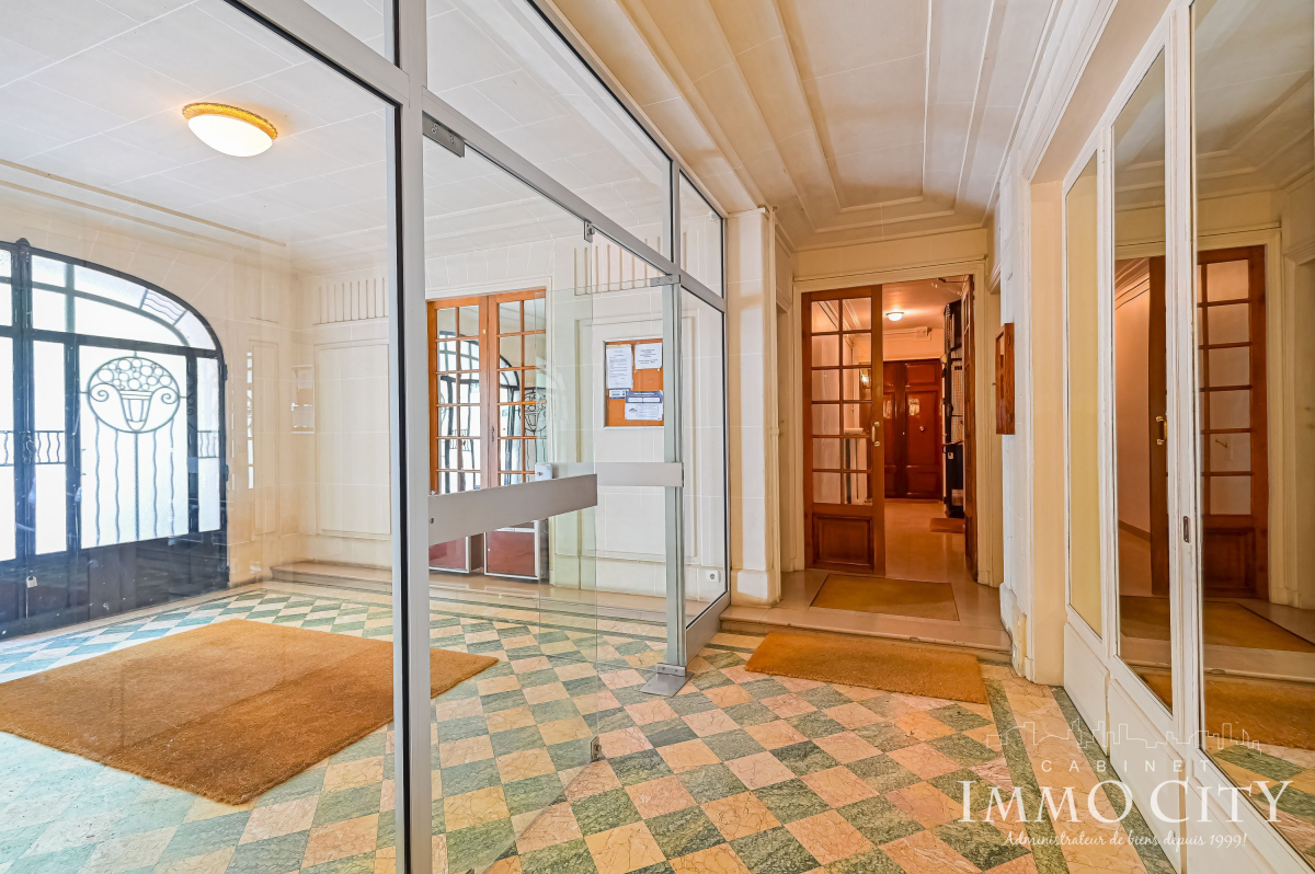 Vente Appartement  2 pièces - 52m² 75007 Paris