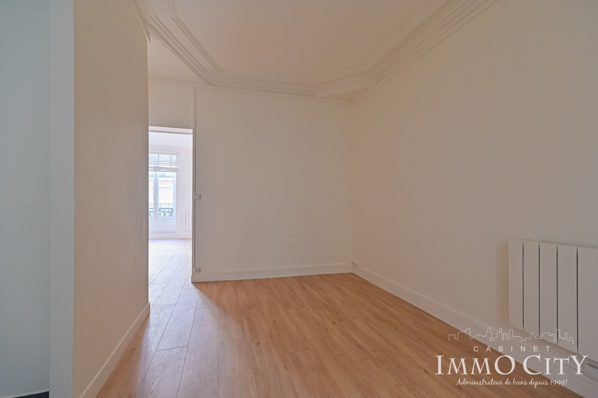 Location Appartement  2 pièces - 34m² 75009 Paris