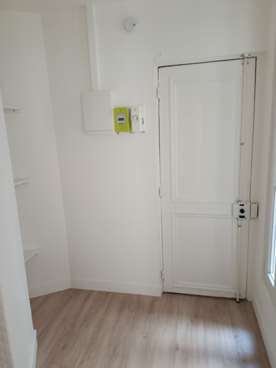 Location Appartement  2 pièces - 34m² 75009 Paris
