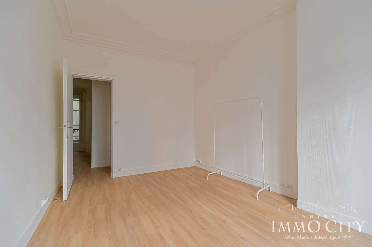 Location Appartement  2 pièces - 34m² 75009 Paris