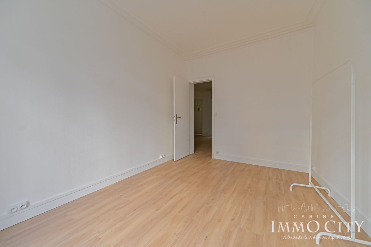 Location Appartement  2 pièces - 34m² 75009 Paris