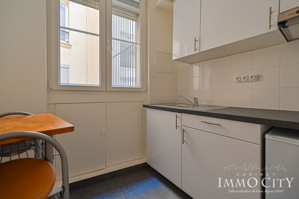 Location Appartement  2 pièces - 34m² 75009 Paris