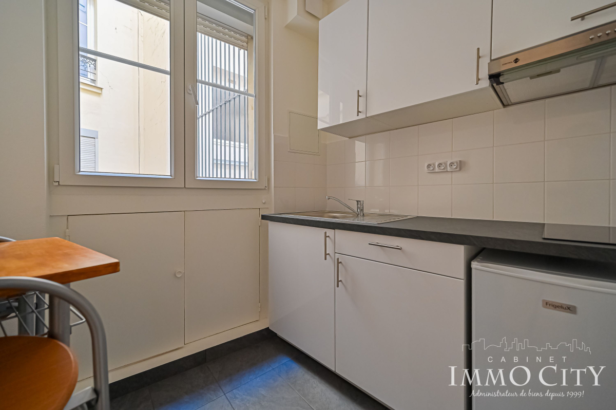 Location Appartement  2 pièces - 34m² 75009 Paris