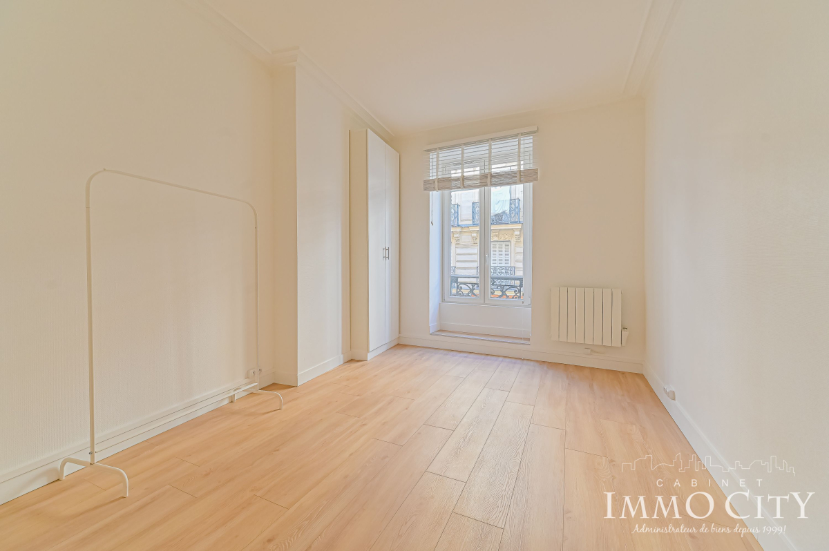 Location Appartement  2 pièces - 34m² 75009 Paris
