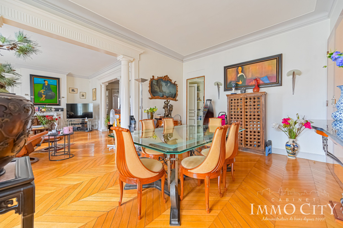 Vente Appartement  5 pièces - 155.5m² 75008 Paris