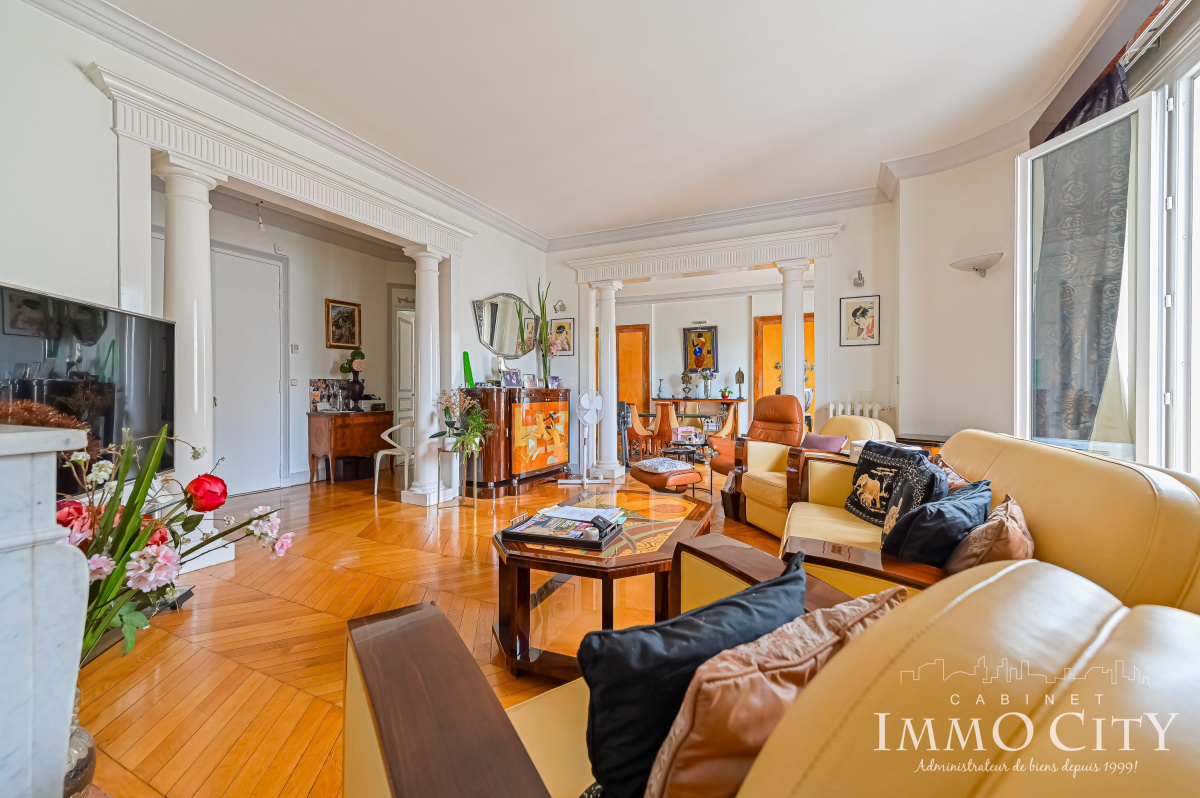Vente Appartement  5 pièces - 155.5m² 75008 Paris