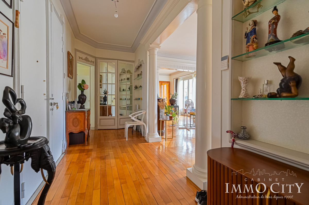 Vente Appartement  5 pièces - 155.5m² 75008 Paris