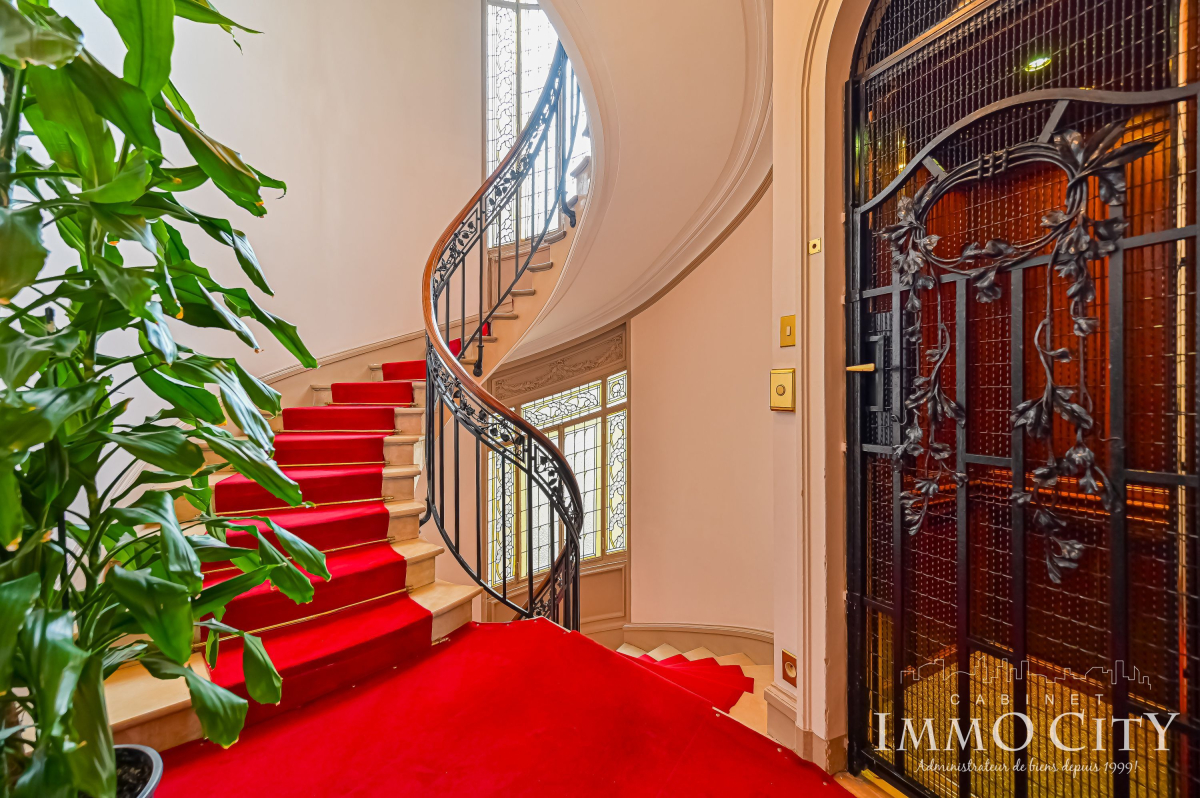 Vente Appartement  5 pièces - 155.5m² 75008 Paris
