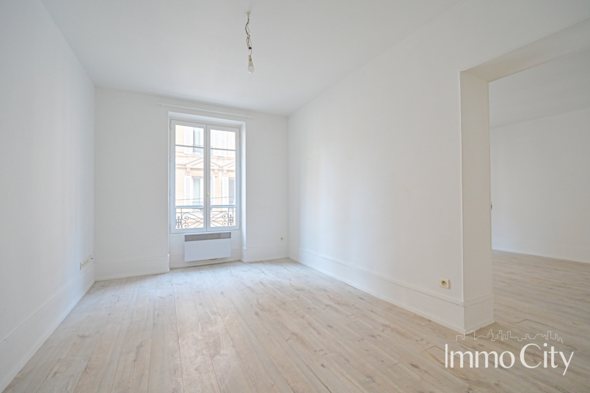 Location Appartement  2 pièces - 35.3m² 75017 Paris