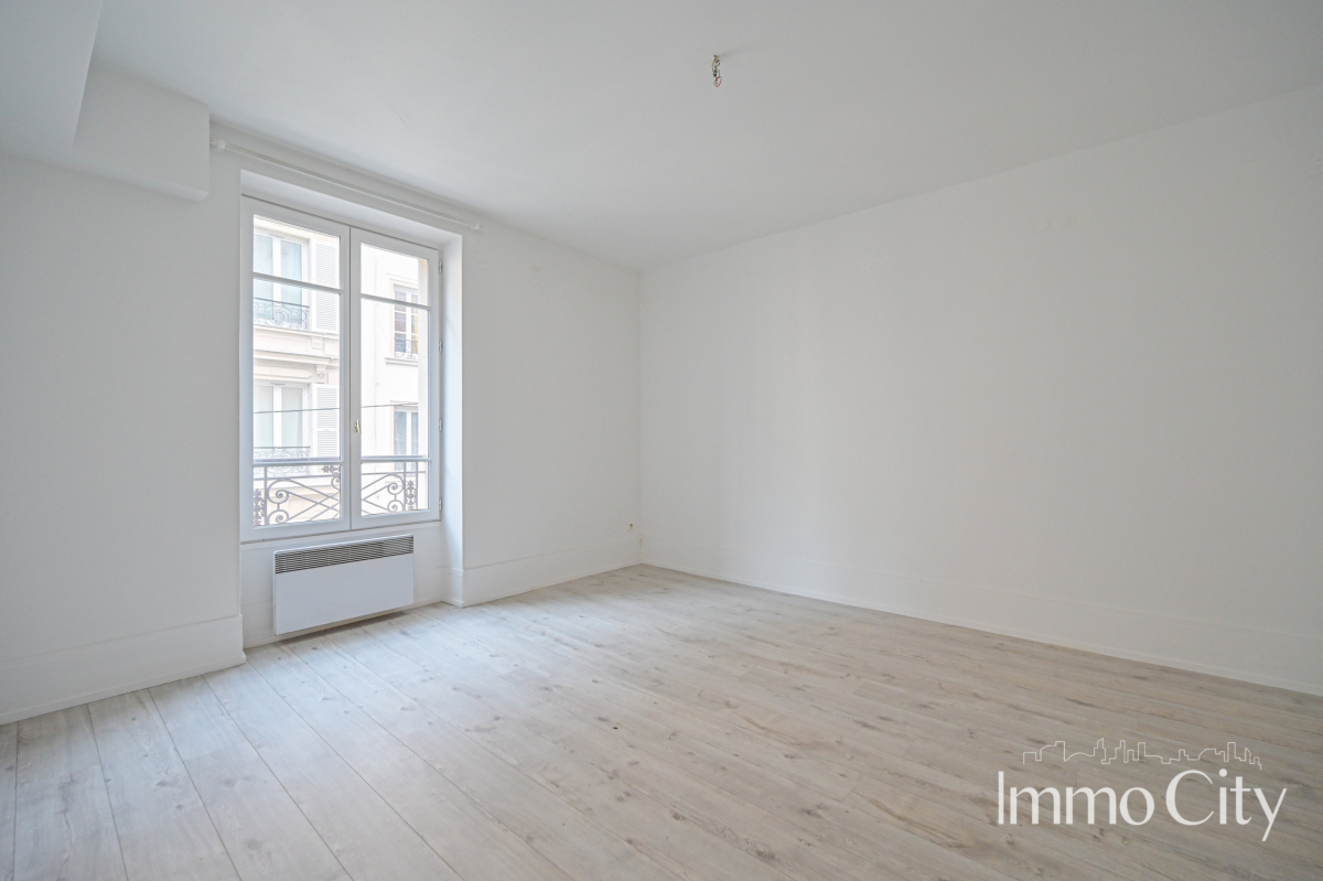 Location Appartement  2 pièces - 35.3m² 75017 Paris
