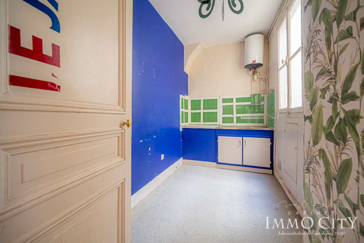 Location Bureau  3 pièces - 57m² 75009 Paris