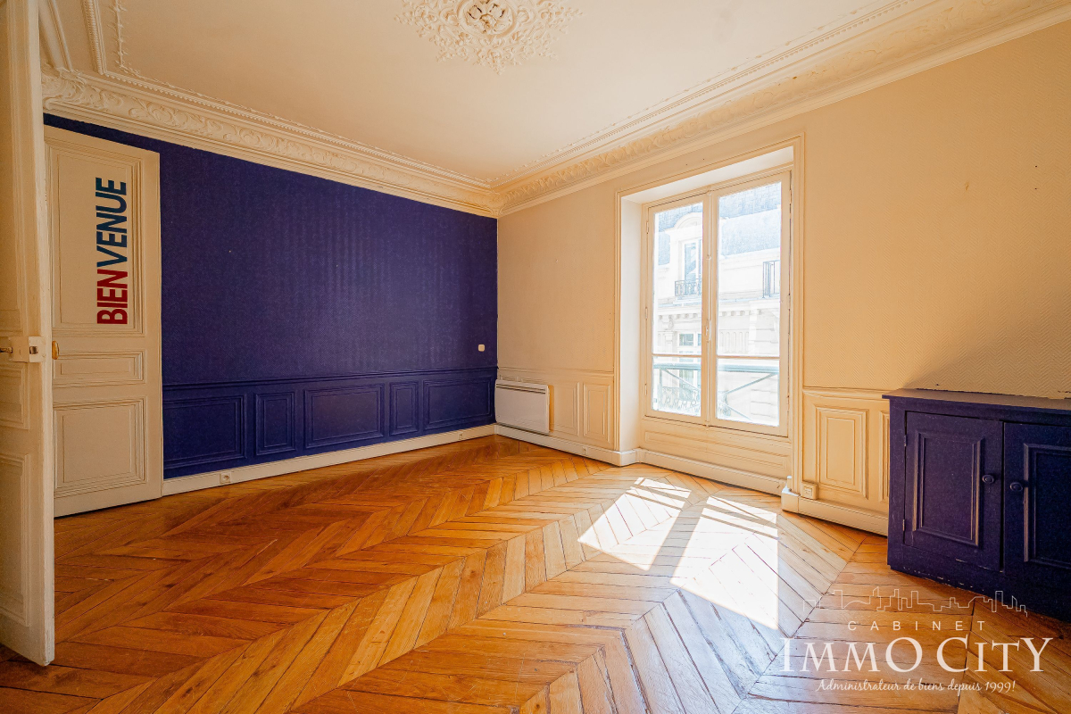 Location Bureau  3 pièces - 57m² 75009 Paris