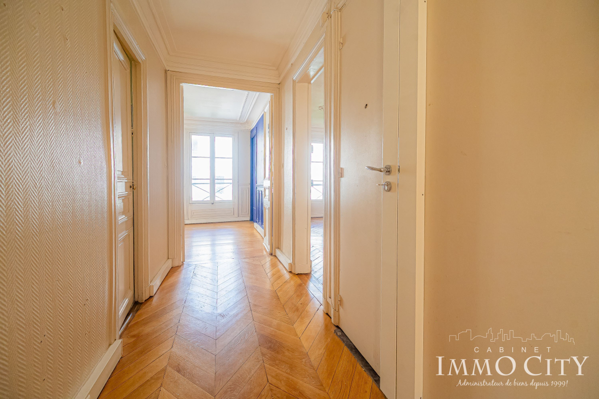 Location Bureau  3 pièces - 57m² 75009 Paris