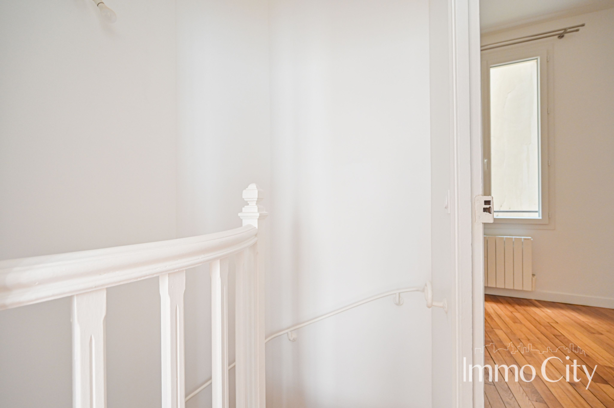 Location Appartement  3 pièces - 72m² 75001 Paris