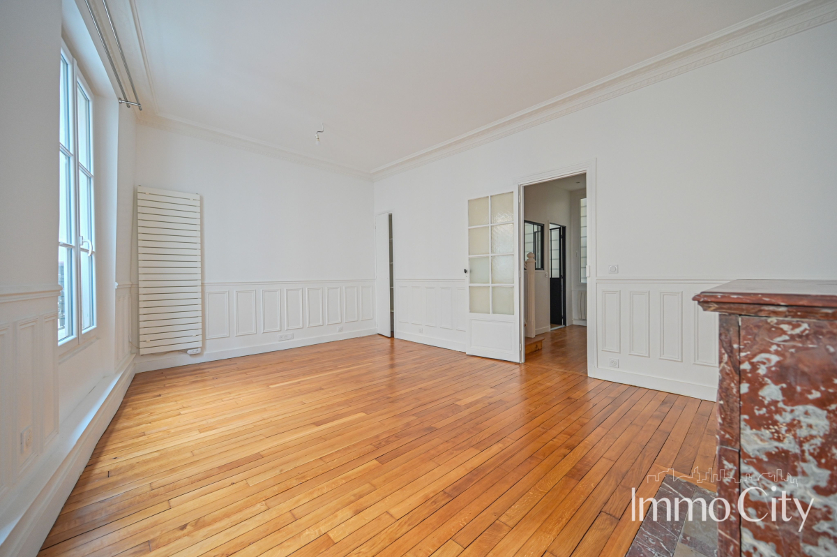Location Appartement  3 pièces - 72m² 75001 Paris