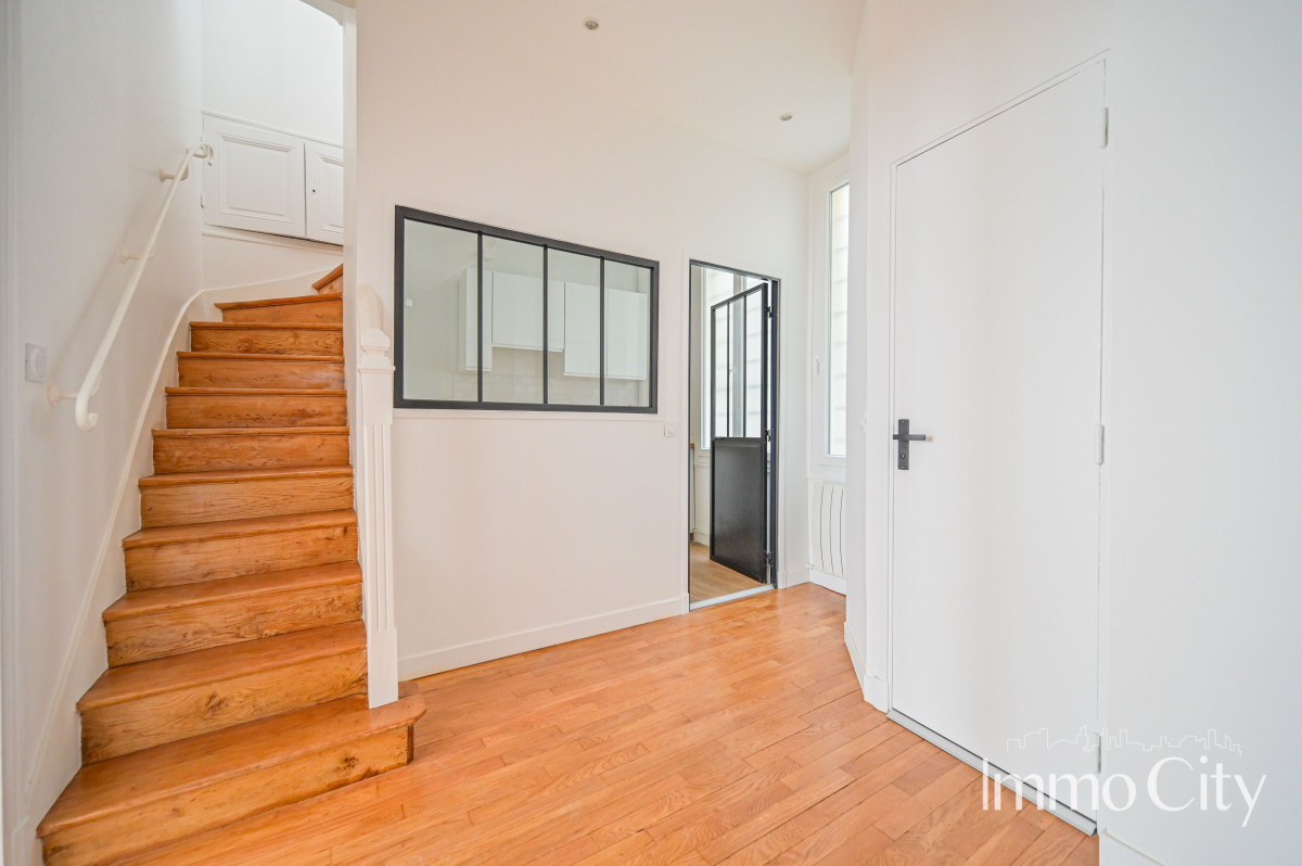 Location Appartement  3 pièces - 72m² 75001 Paris
