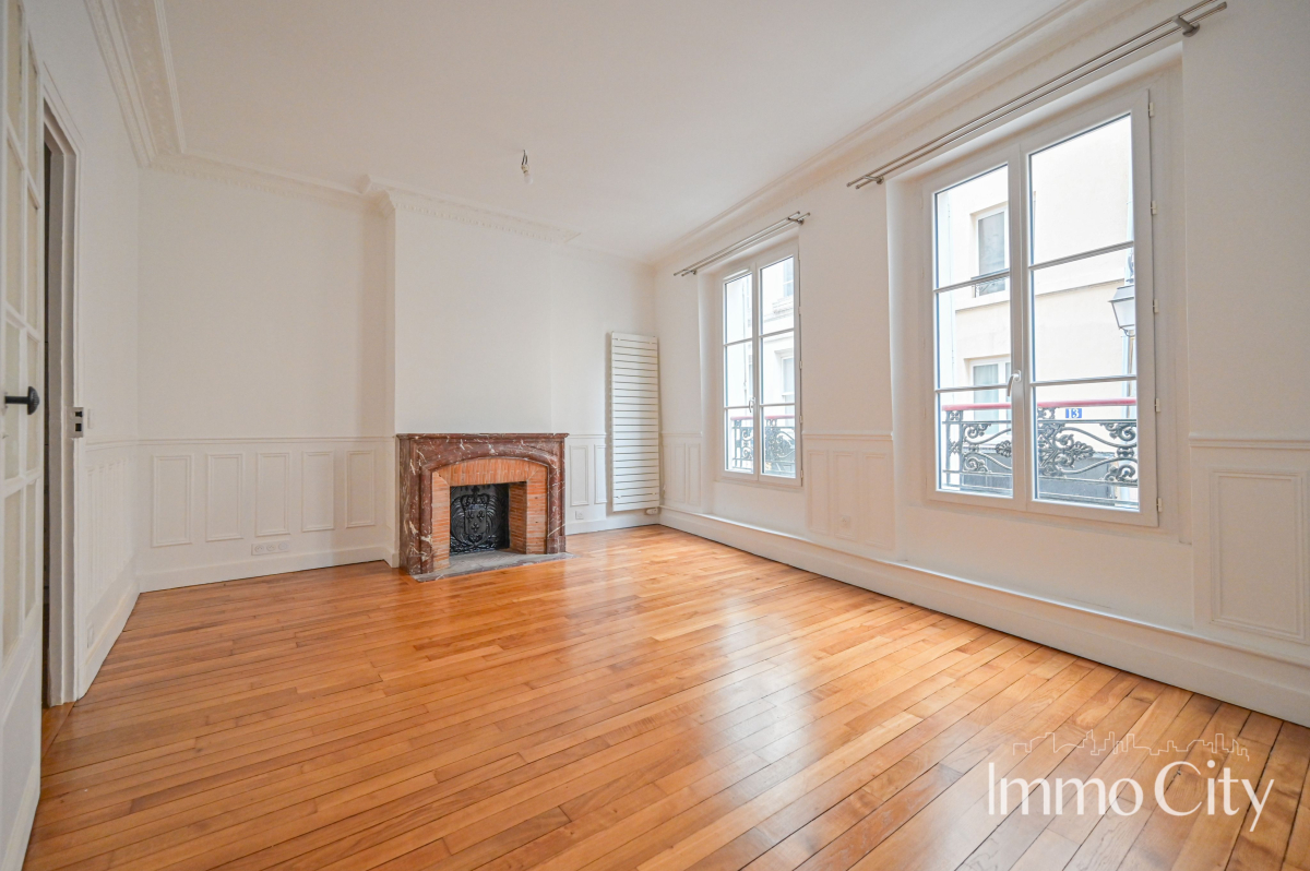 Location Appartement  3 pièces - 72m² 75001 Paris