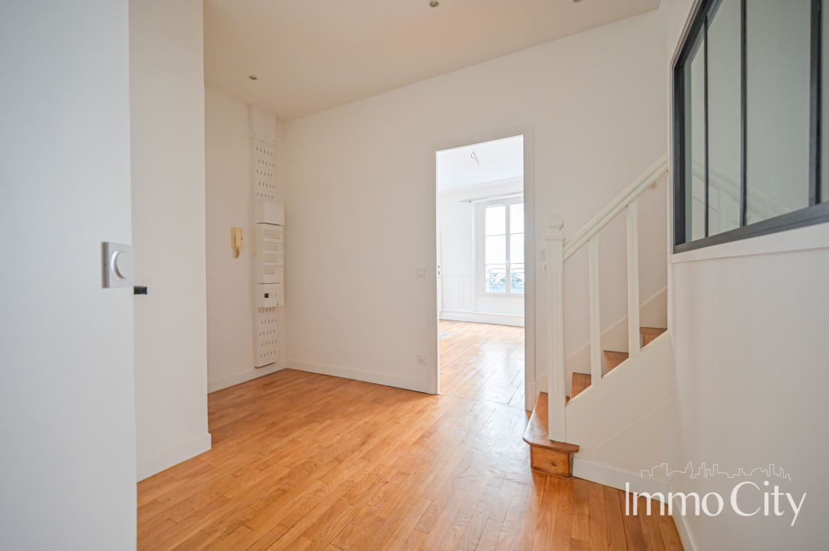 Location Appartement  3 pièces - 72m² 75001 Paris