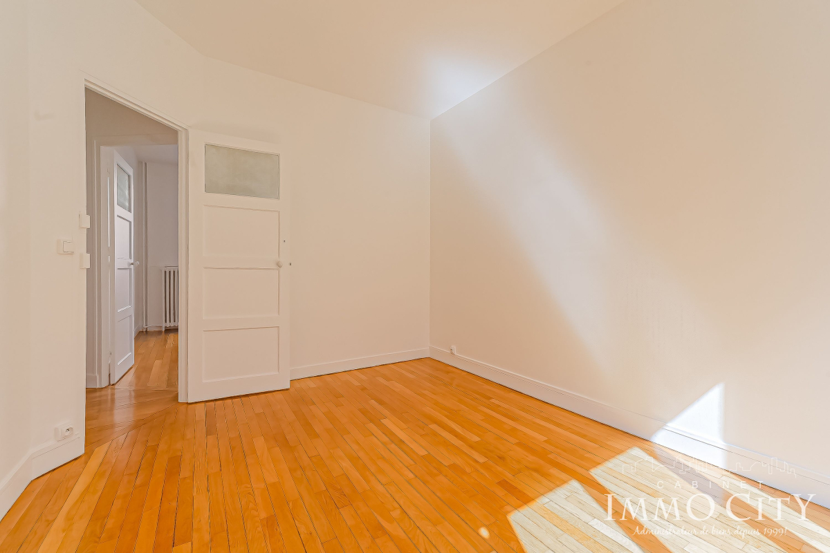 Location Appartement  2 pièces - 35m² 92110 Clichy