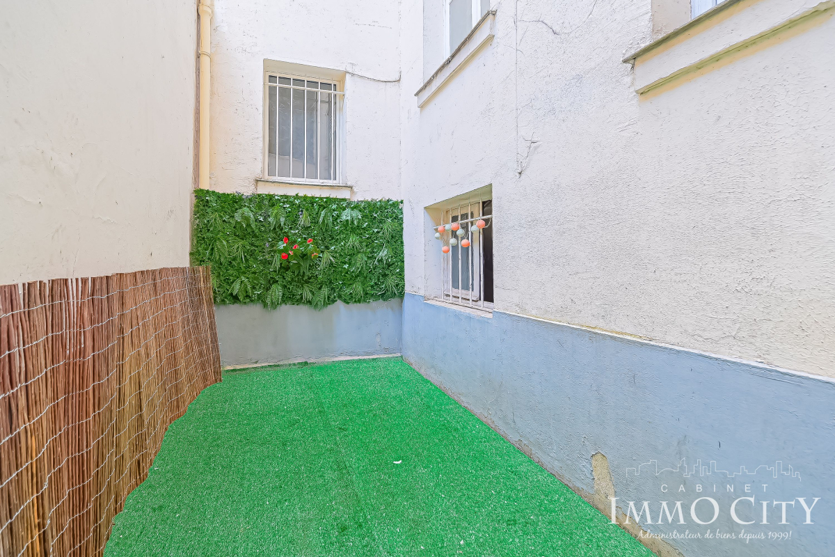 Location Appartement  2 pièces - 39m² 75007 Paris